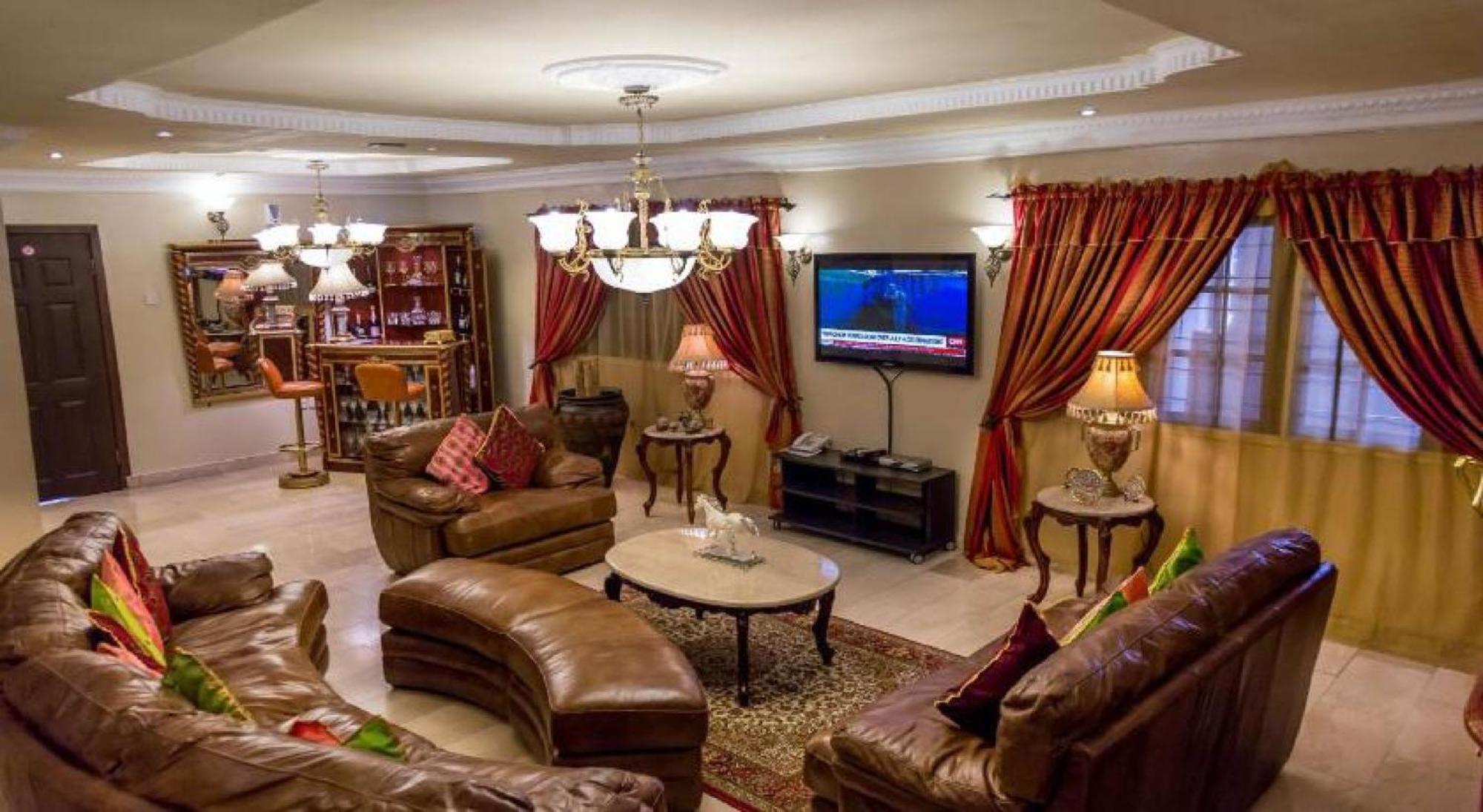 Room In Lodge - Apartment Royale Hotel-3 Bd Apartment Ikeja Exterior foto